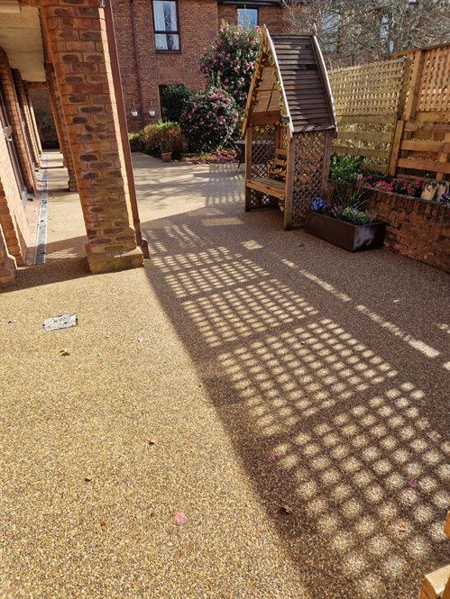 Resin bound laid at Kenwyn care home, Truro 4